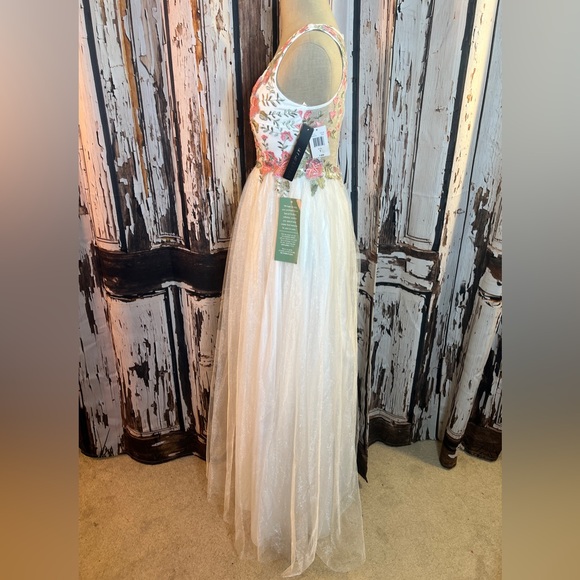 My Michelle White Dress with Floral Details - Picture 3 of 6